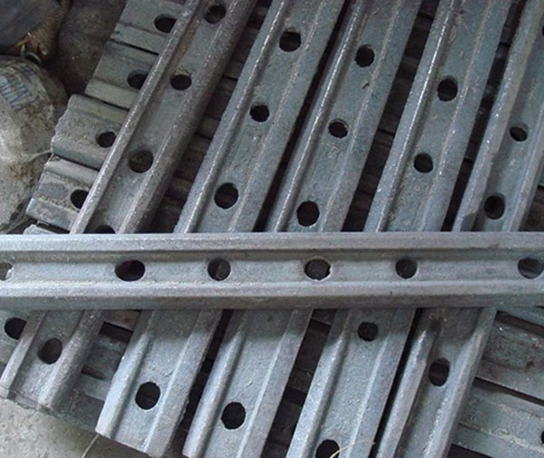 铁路道岔接轨选部件？铁路道岔鱼尾板怎么挑才靠谱？